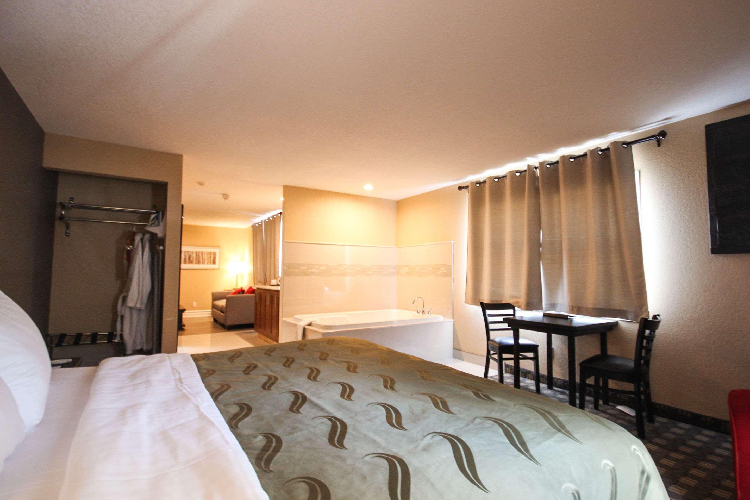 Quality Inn Bracebridge Zewnętrze zdjęcie