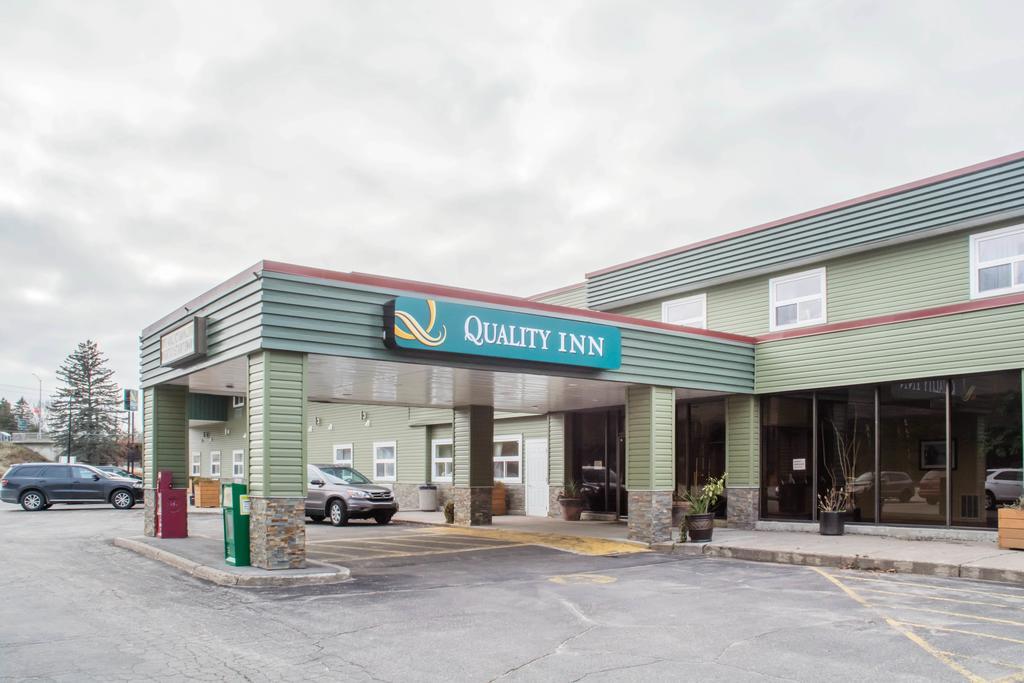 Quality Inn Bracebridge Zewnętrze zdjęcie