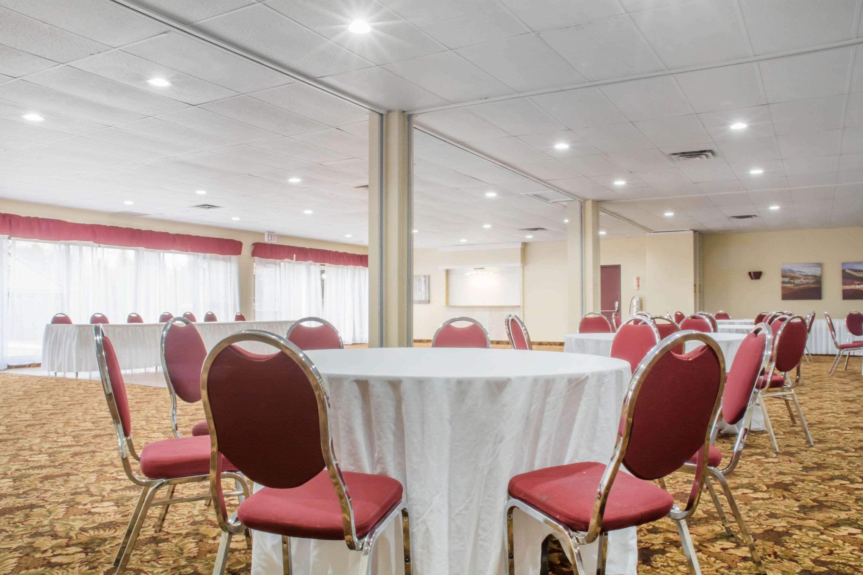 Quality Inn Bracebridge Zewnętrze zdjęcie