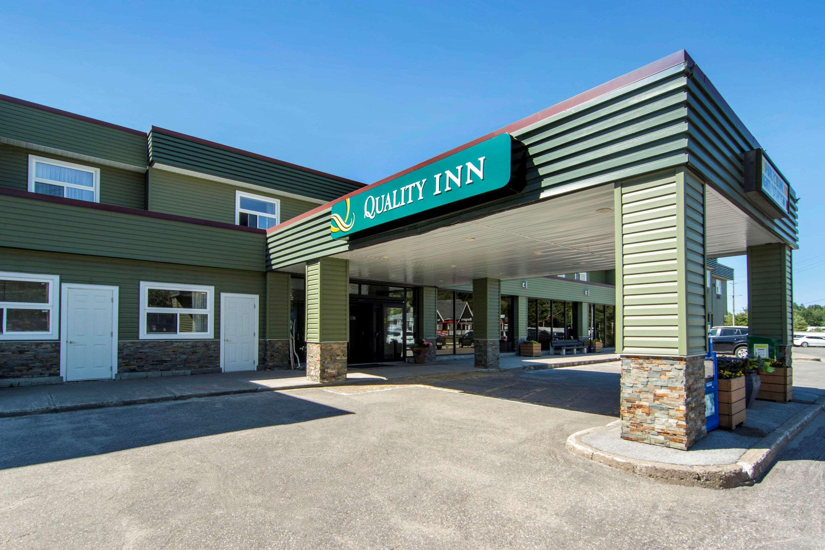 Quality Inn Bracebridge Zewnętrze zdjęcie